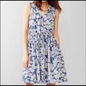 NWOT GAP Fit and flare dress. Never been worn!
